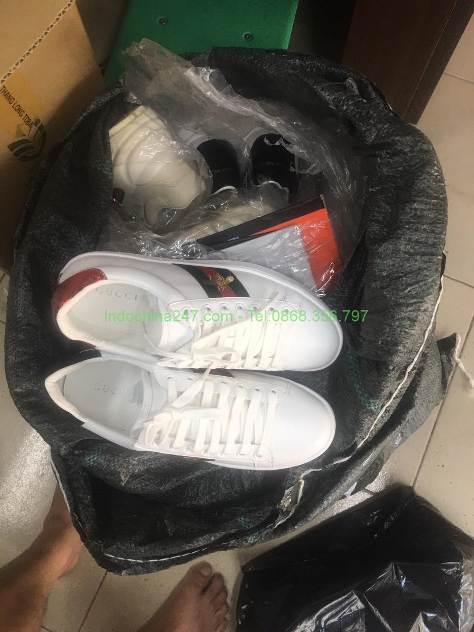 Dịch vụ vận chuyển xách tay hàng quần áo giày fake đi Nhật chuyên nghiệp