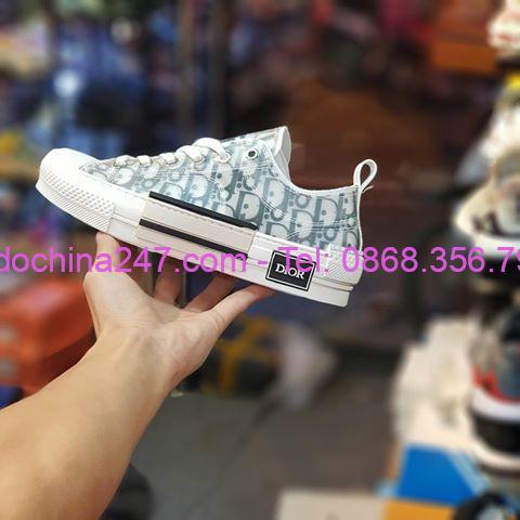 Dịch vụ chuyển phát nhanh từ Hà Nội và Sài gòn sang Ý (Italia) Dịch vụ chuyển phát nhanh từ Hà Nội và Sài Gòn đi Ý