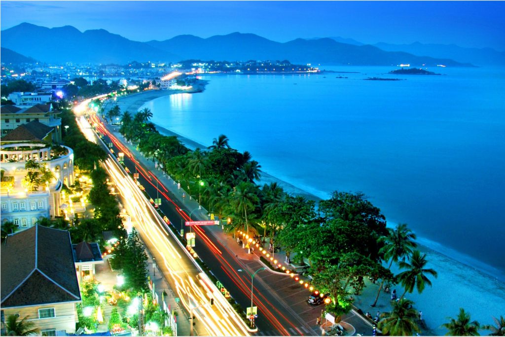 Chuyen phat nhanh hoa toc tu Ho Chi Minh den Da Nang
