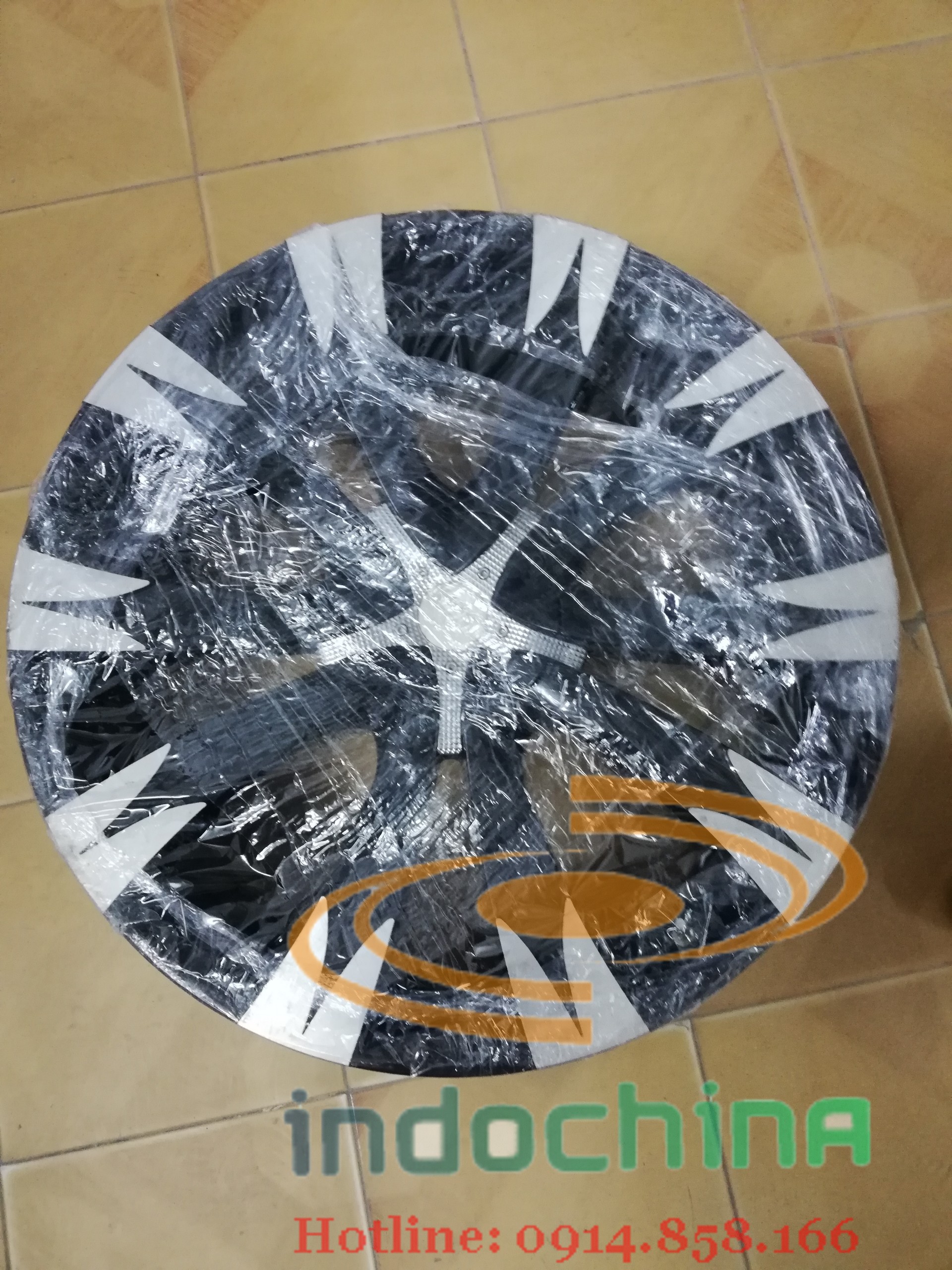 Hàng xách tay là phụ tùng ô tô từ nước ngoài