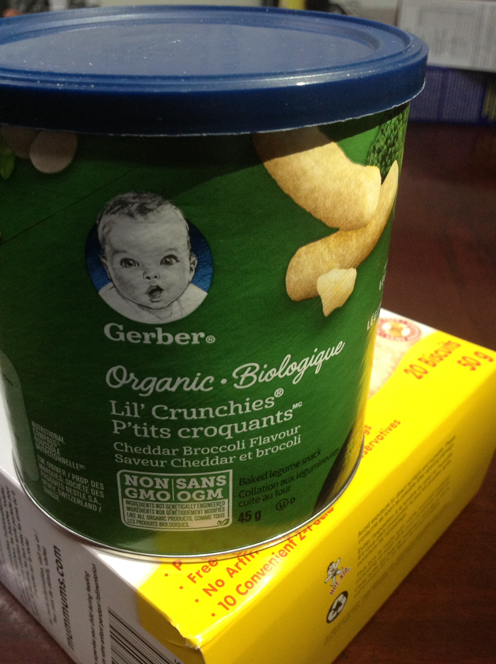 hàng xách tay đồ mẹ và bé và đồ ăn dặm từ Canada và Mỹ