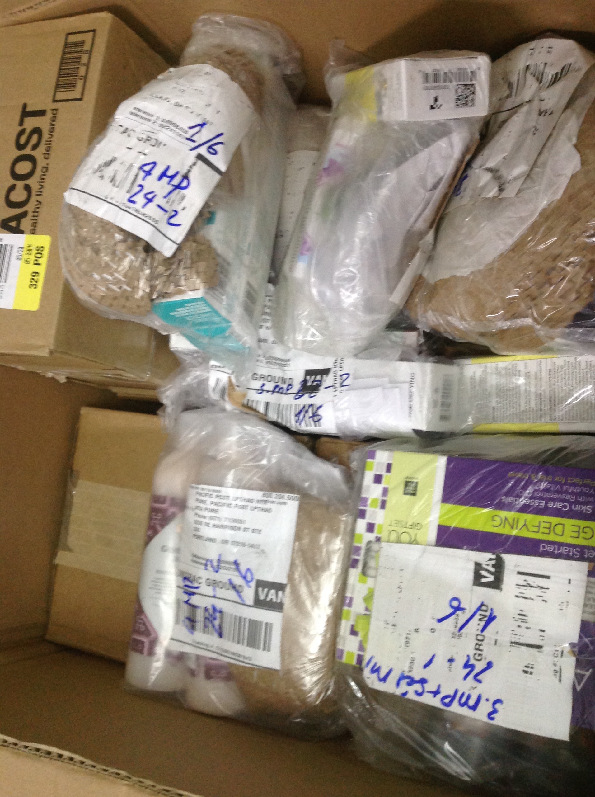 hàng xách tay đồ mẹ và bé và đồ ăn dặm từ Canada và Mỹ