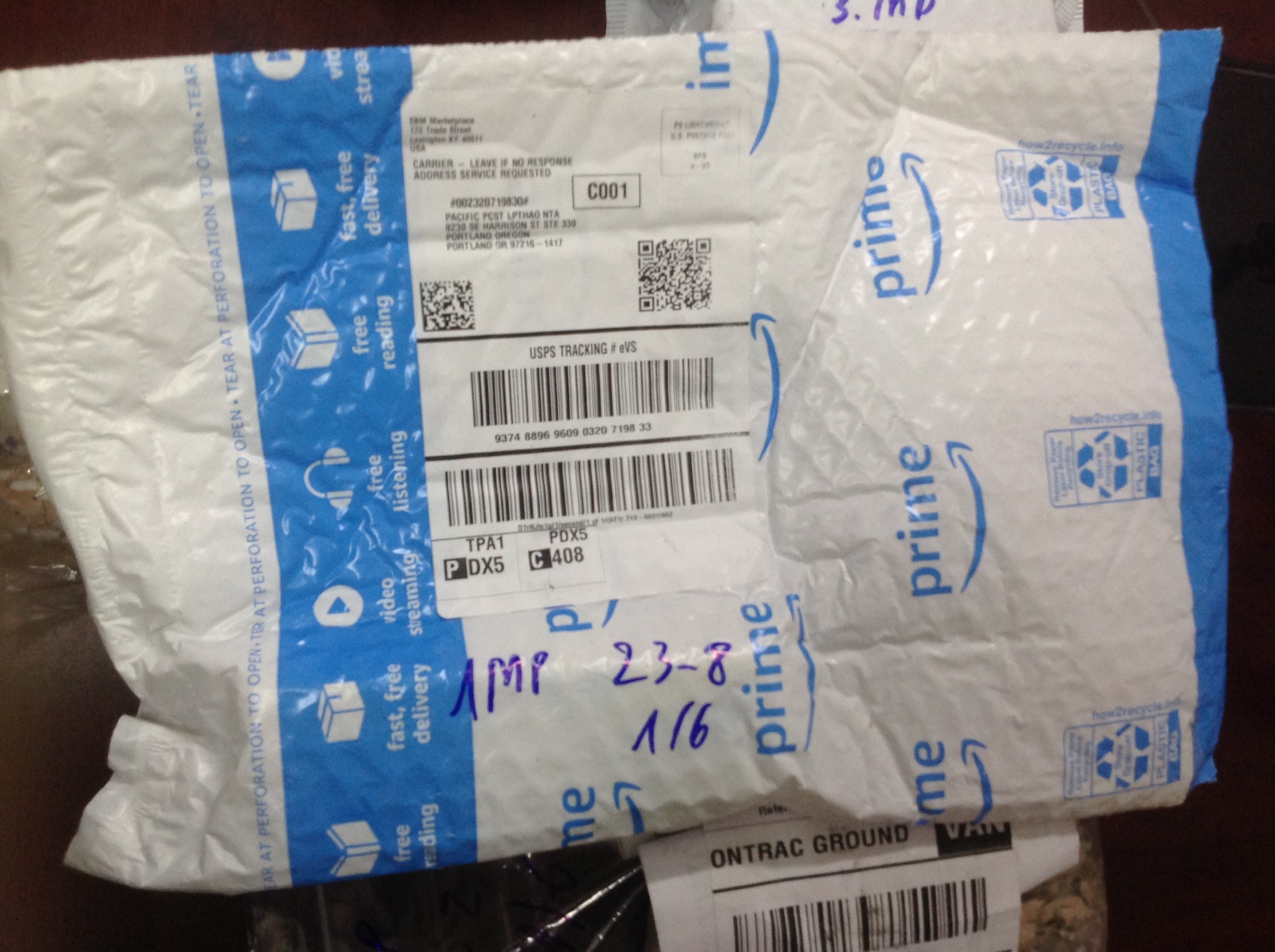 hàng xách tay đồ mẹ và bé và đồ ăn dặm từ Canada và Mỹ