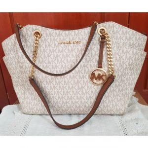 Dịch vụ chuyển phát nhanh từ Việt Nam đi Úc giá tốt nhất