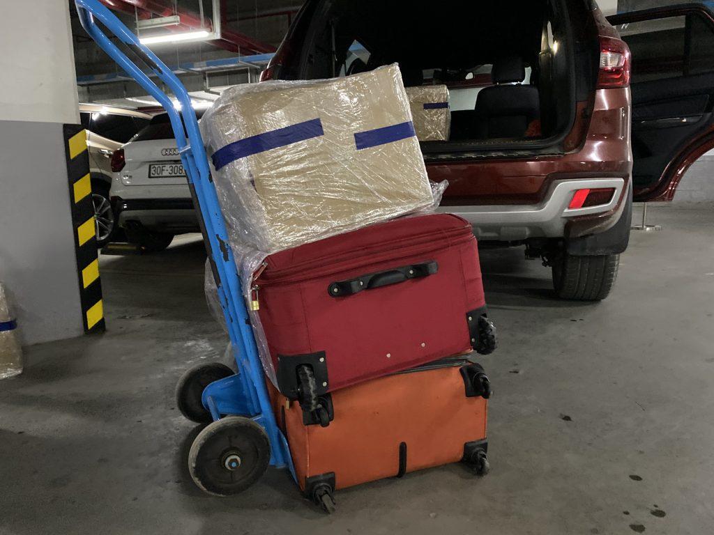 Nhận chuyển phát nhanh hàng xách tay từ Singapore không giới hạn khối lượng