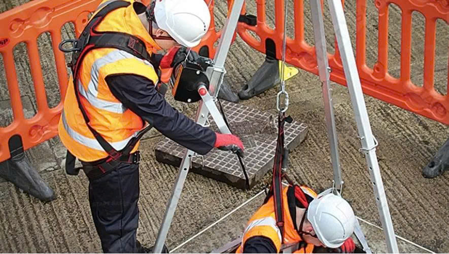 Nhập khẩu thiết bị an toàn leo núi từ Ấn Độ Nhập khẩu thiết bị an toàn leo núi từ Ấn Độ