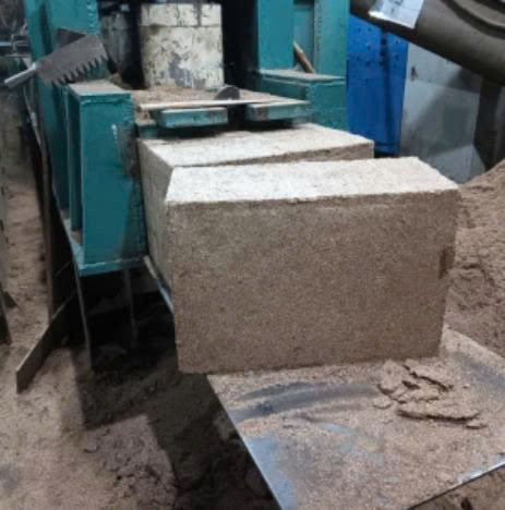 Vận chuyển đường biển mùn cưa thông ép khối xuất khẩu